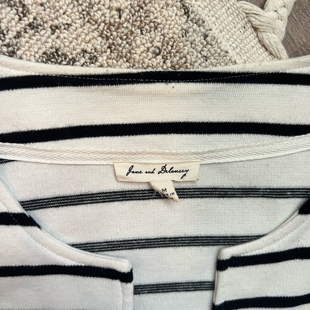 Striped Linen Blazer - Picture 3 of 3